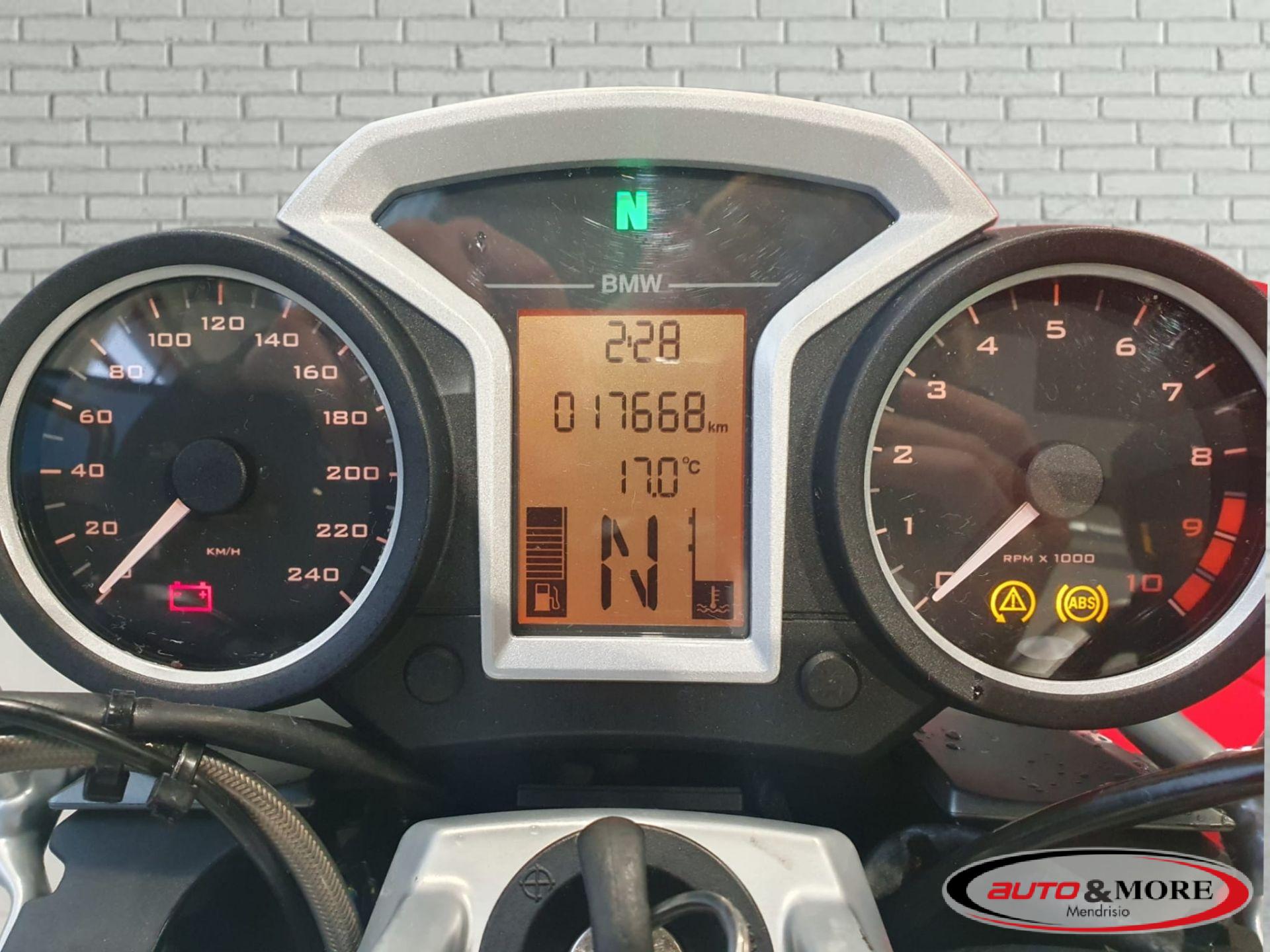 BMW   R1200R