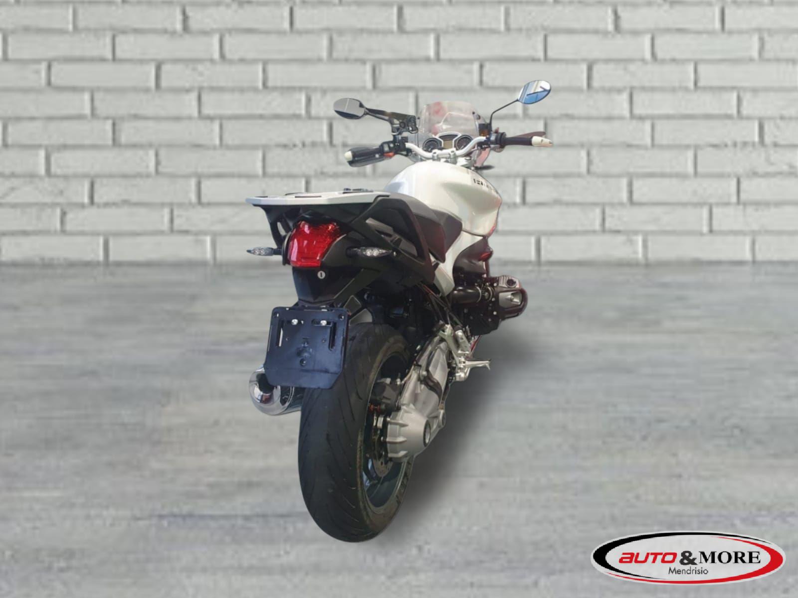 BMW   R1200R