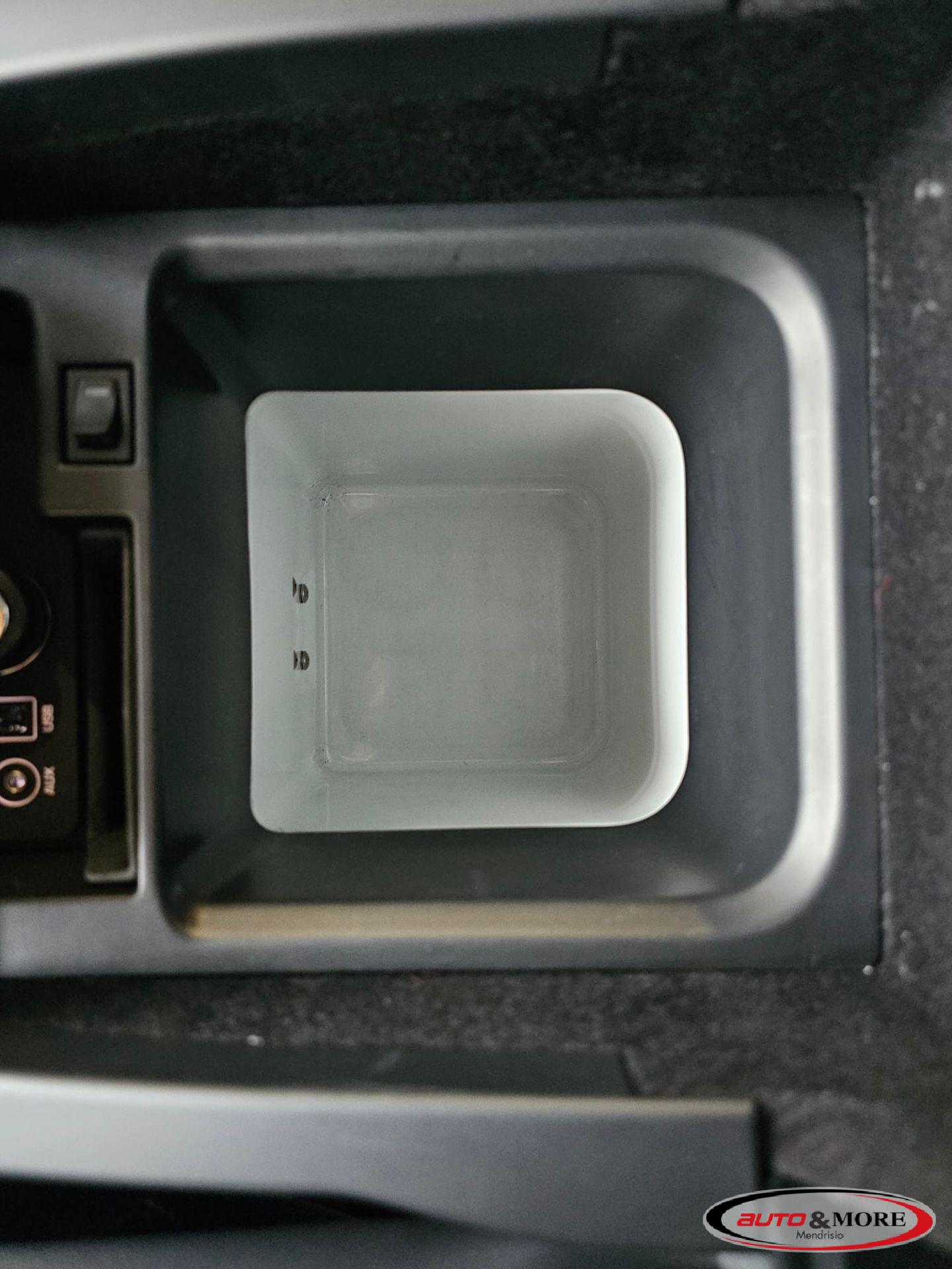 Land Rover   RR Sport Autobiography
