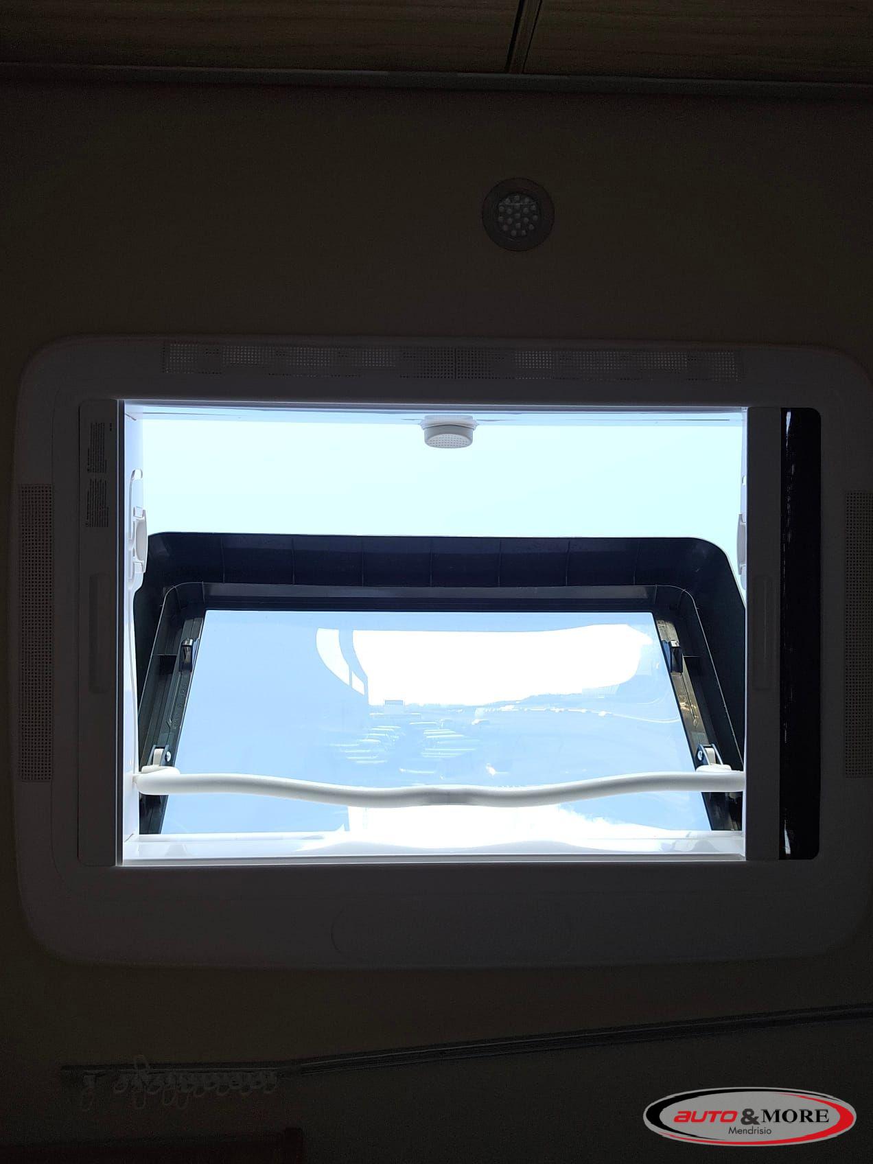 Mercedes-Benz   Hymer Gran Canyion 4×4