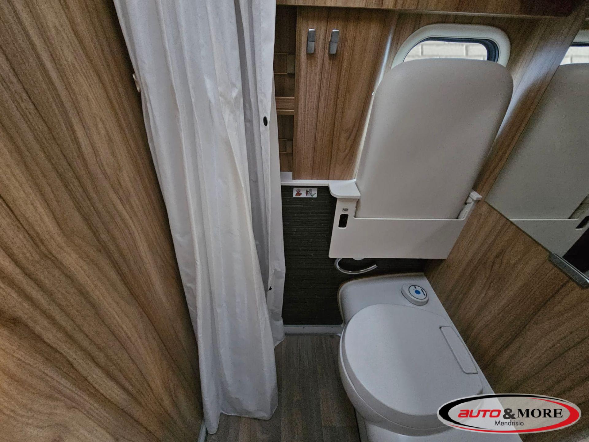 Mercedes-Benz   Hymer Gran Canyion 4×4