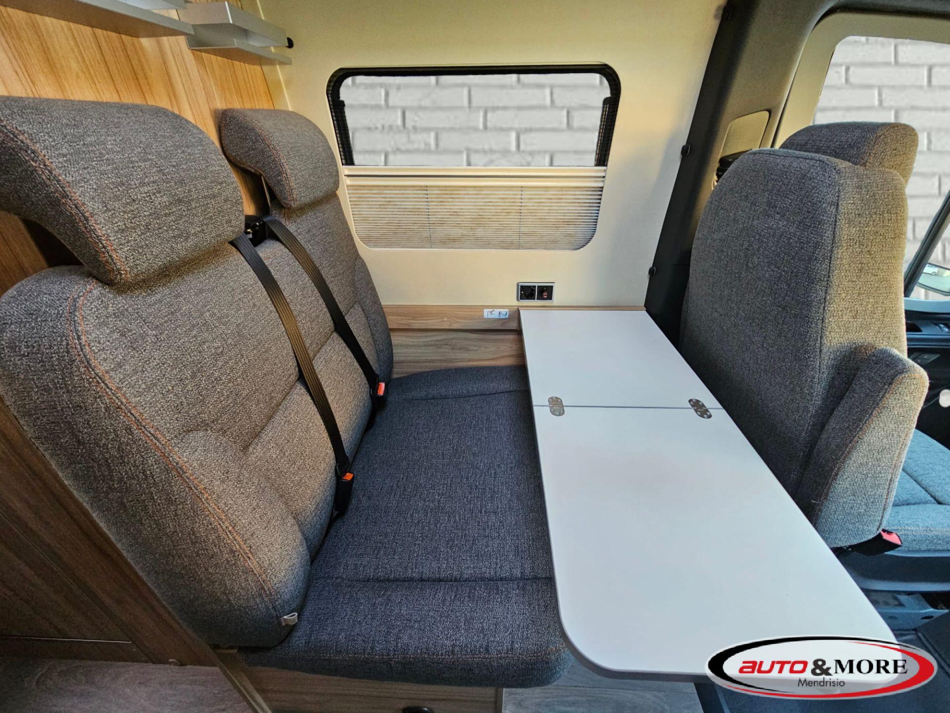 Mercedes-Benz   Hymer Gran Canyion 4×4