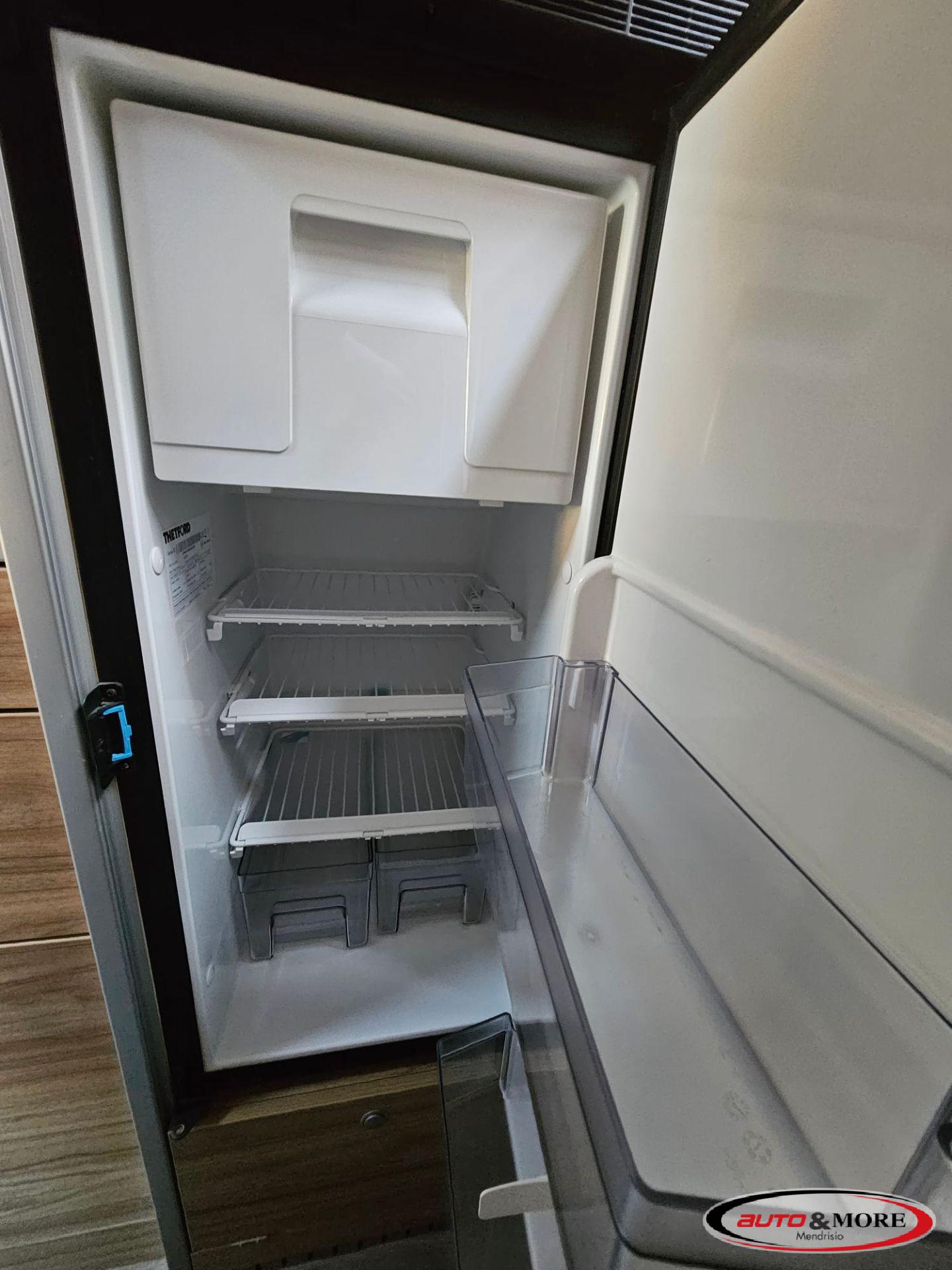 Mercedes-Benz   Hymer Gran Canyion 4×4