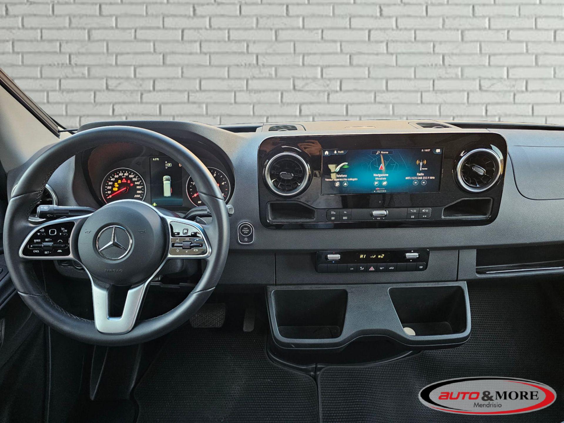 Mercedes-Benz   Hymer Gran Canyion 4×4