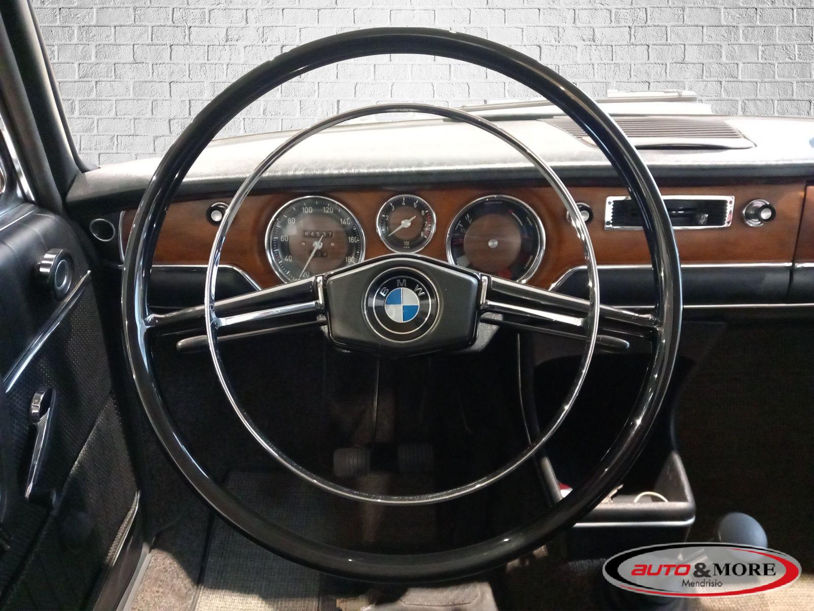 BMW   2000 Veicolo d’epoca
