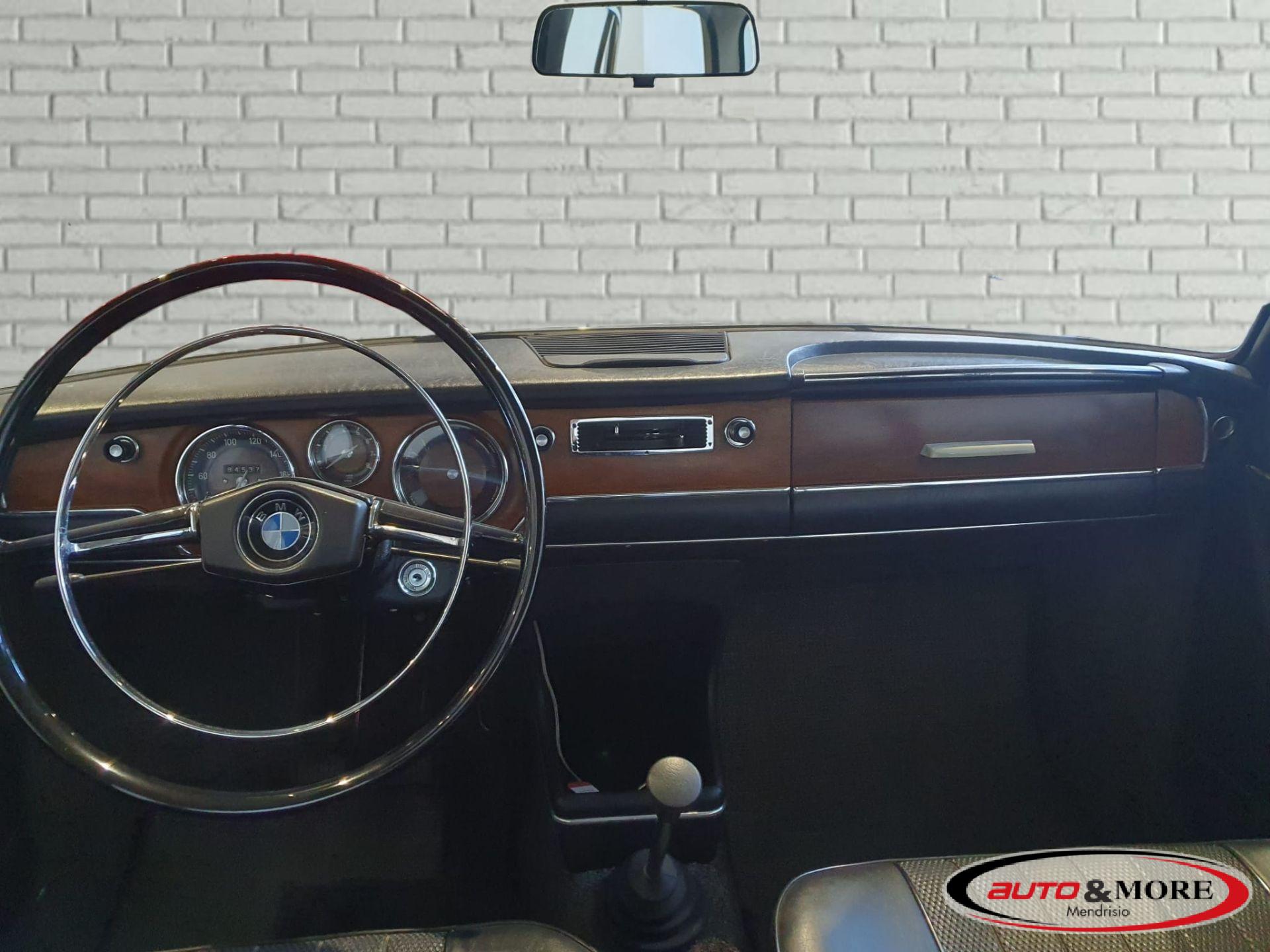 BMW   2000 Veicolo d’epoca