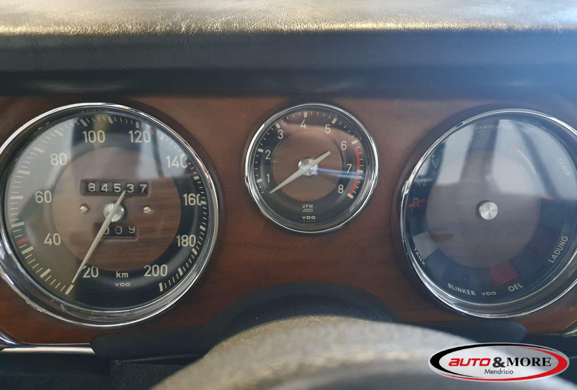 BMW   2000 Veicolo d’epoca