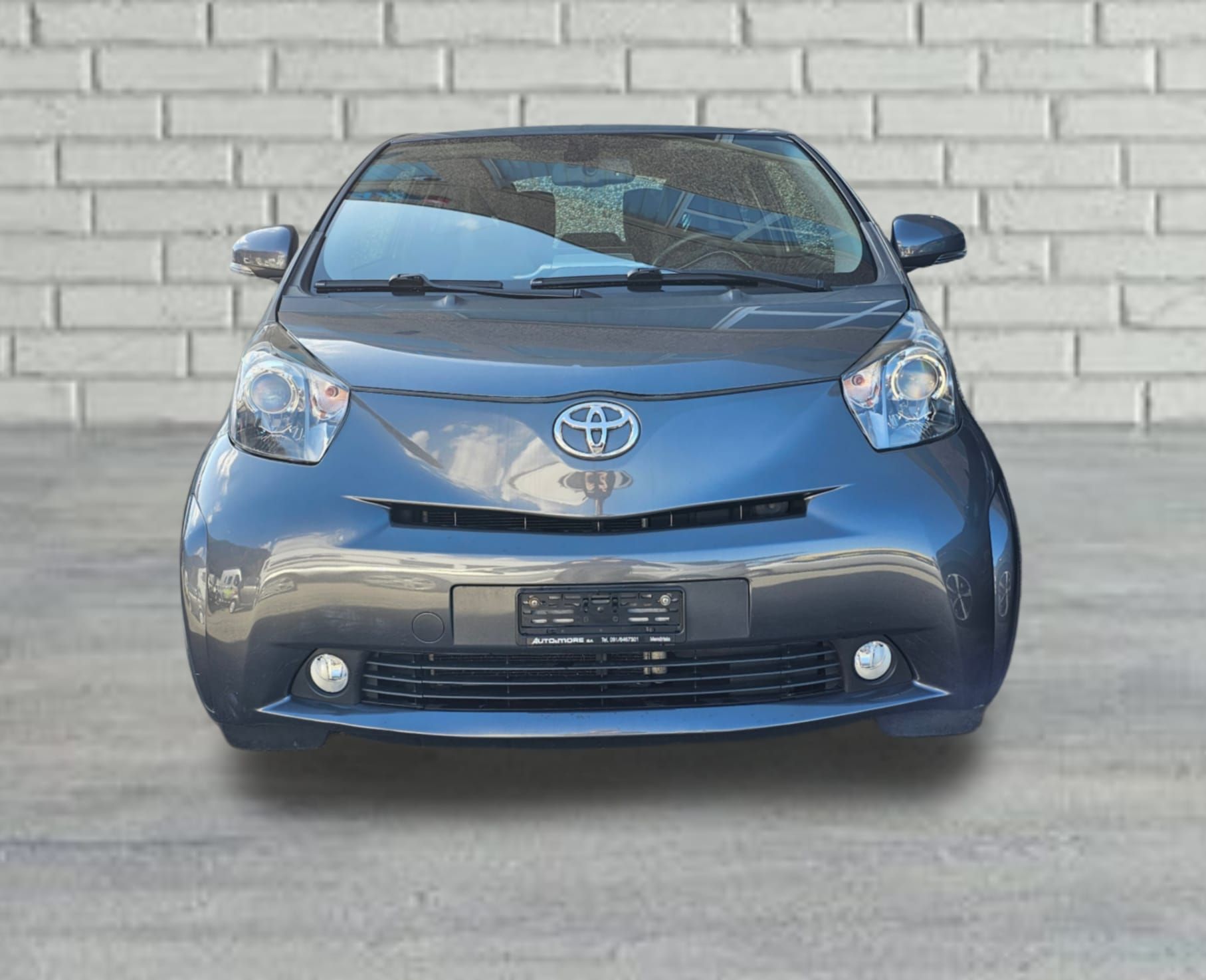 Toyota iQ