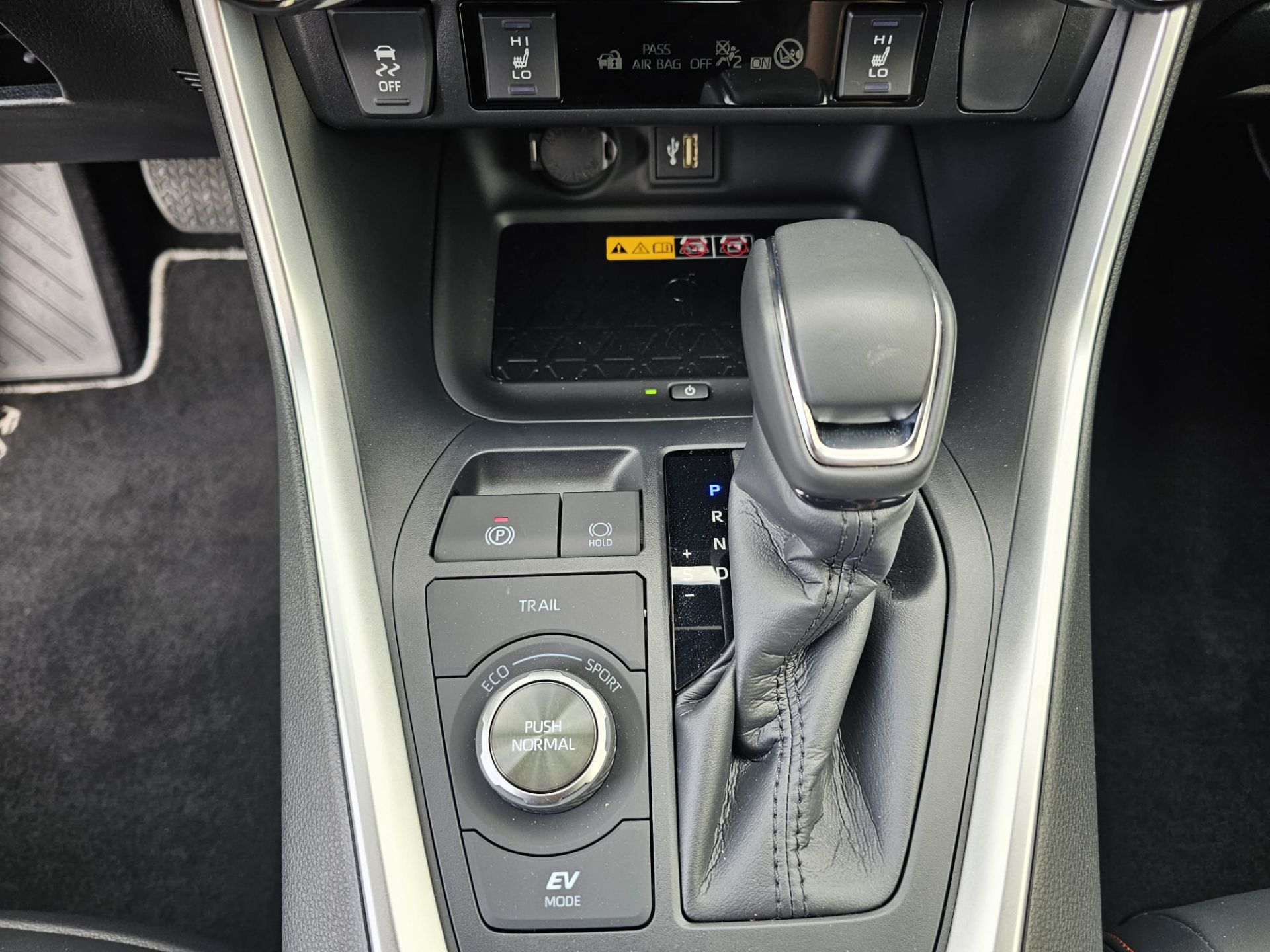 Toyota RAV 4  Hybrid Adventure