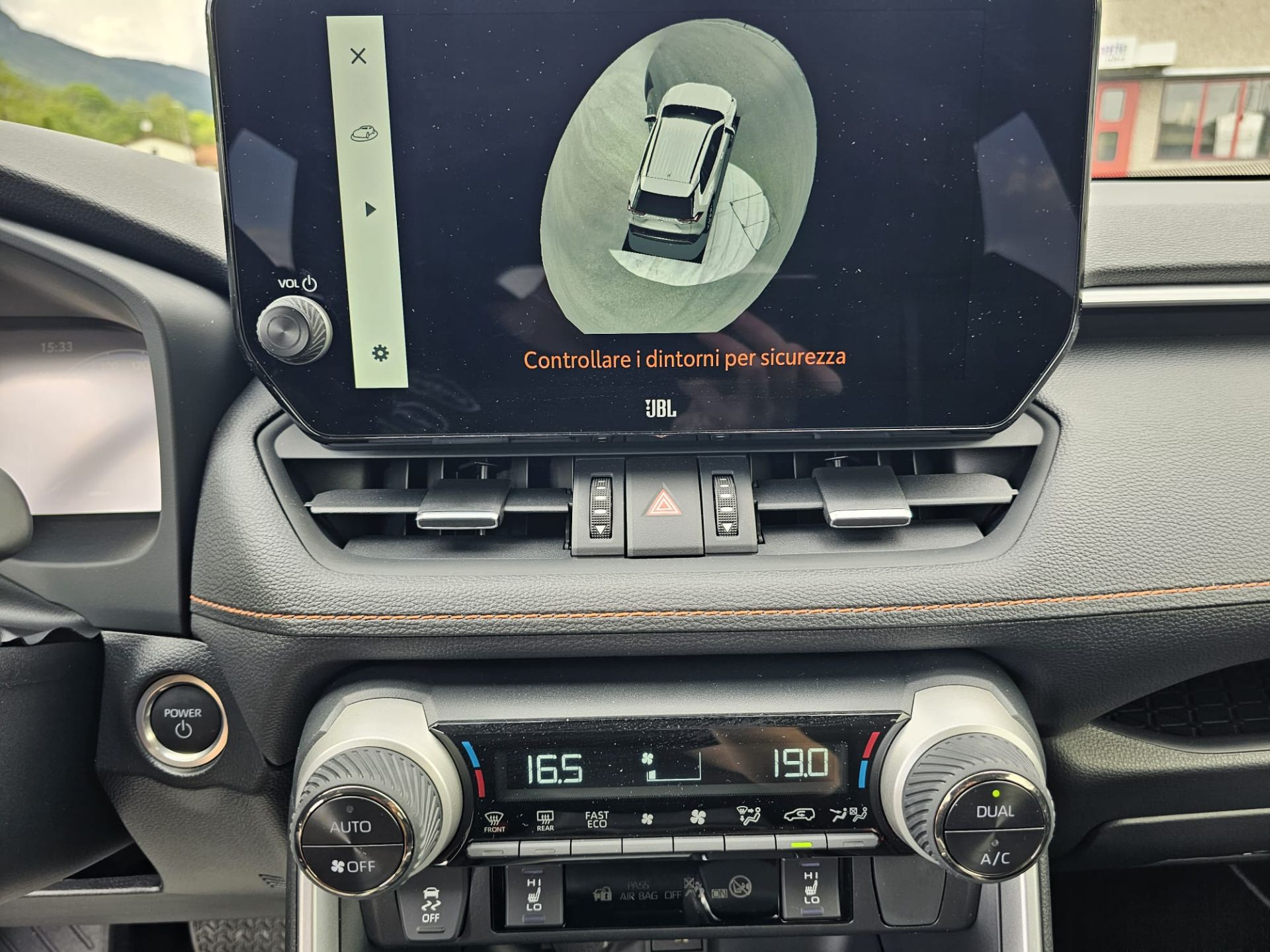 Toyota RAV 4  Hybrid Adventure