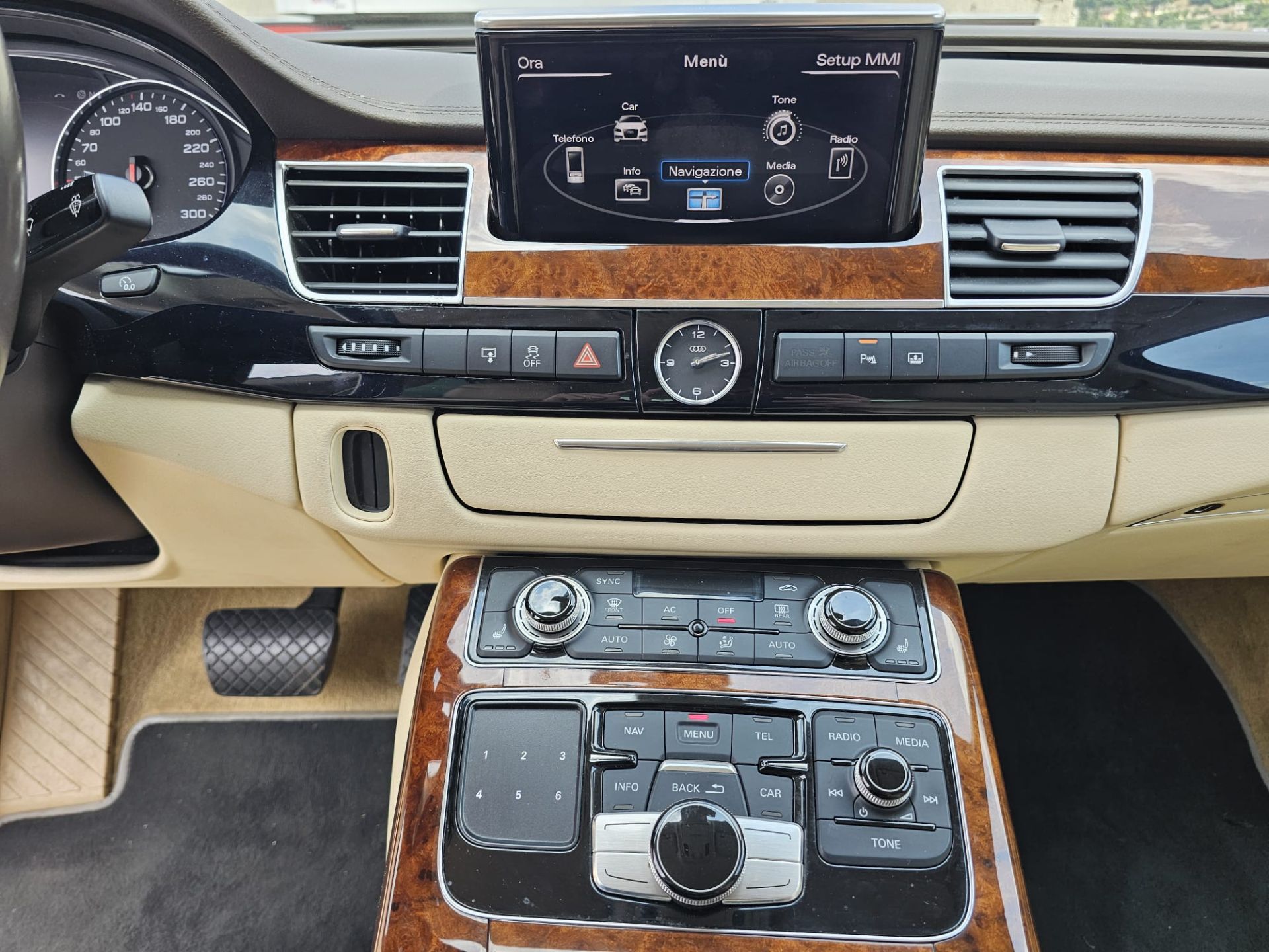 Audi A8 4.2 V8 FSI Quattro Tip.
