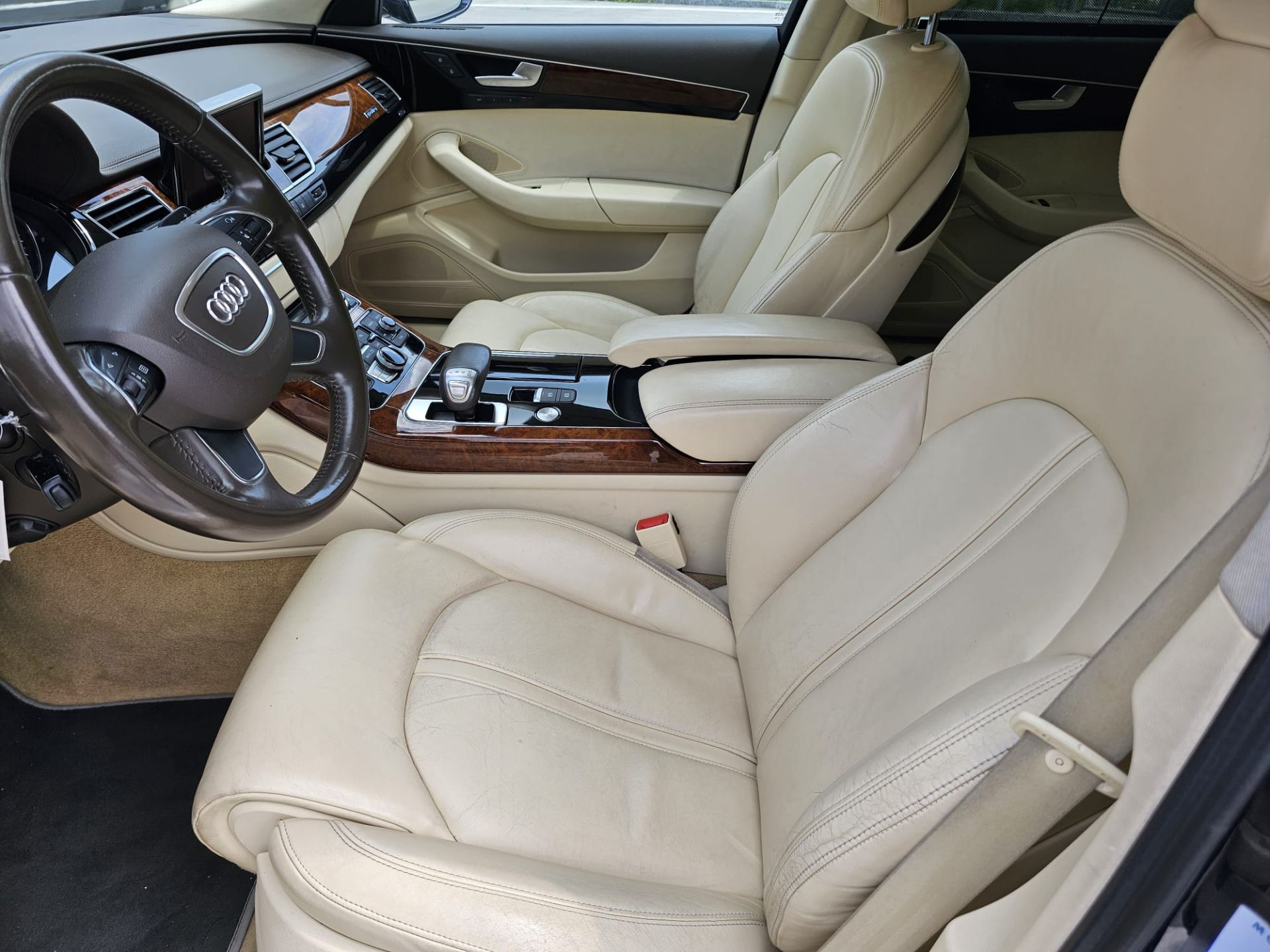 Audi A8 4.2 V8 FSI Quattro Tip.