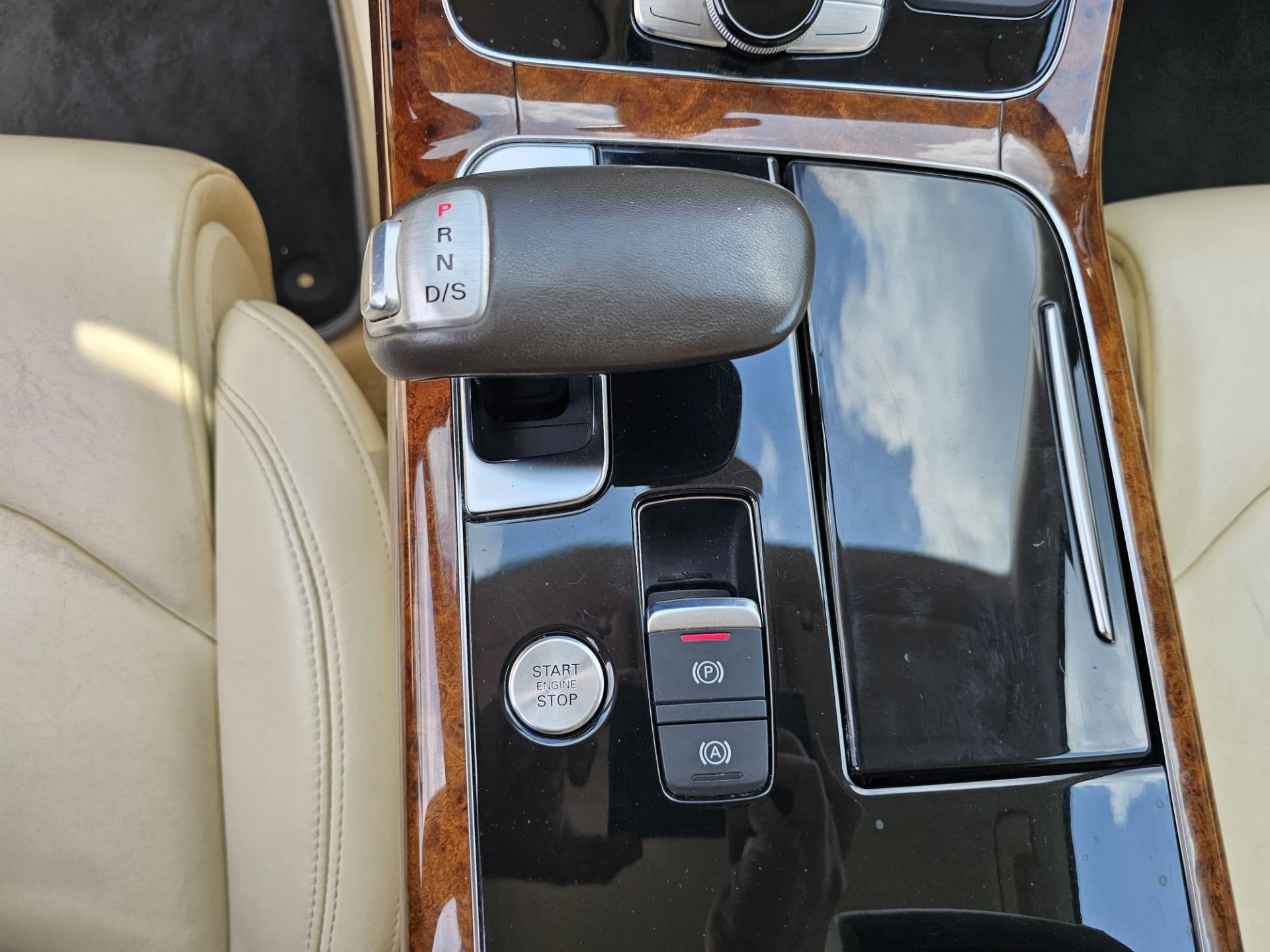 Audi A8 4.2 V8 FSI Quattro Tip.