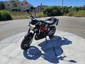AC   Aprilia Shiver 750