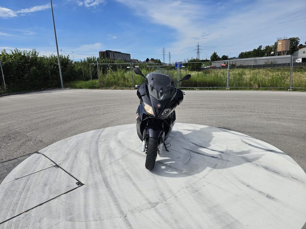 AC   Gilera Nexus 500