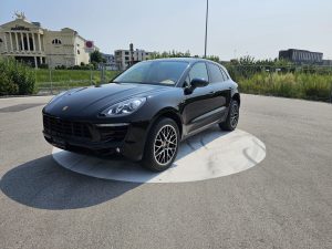 Porsche Macan  S