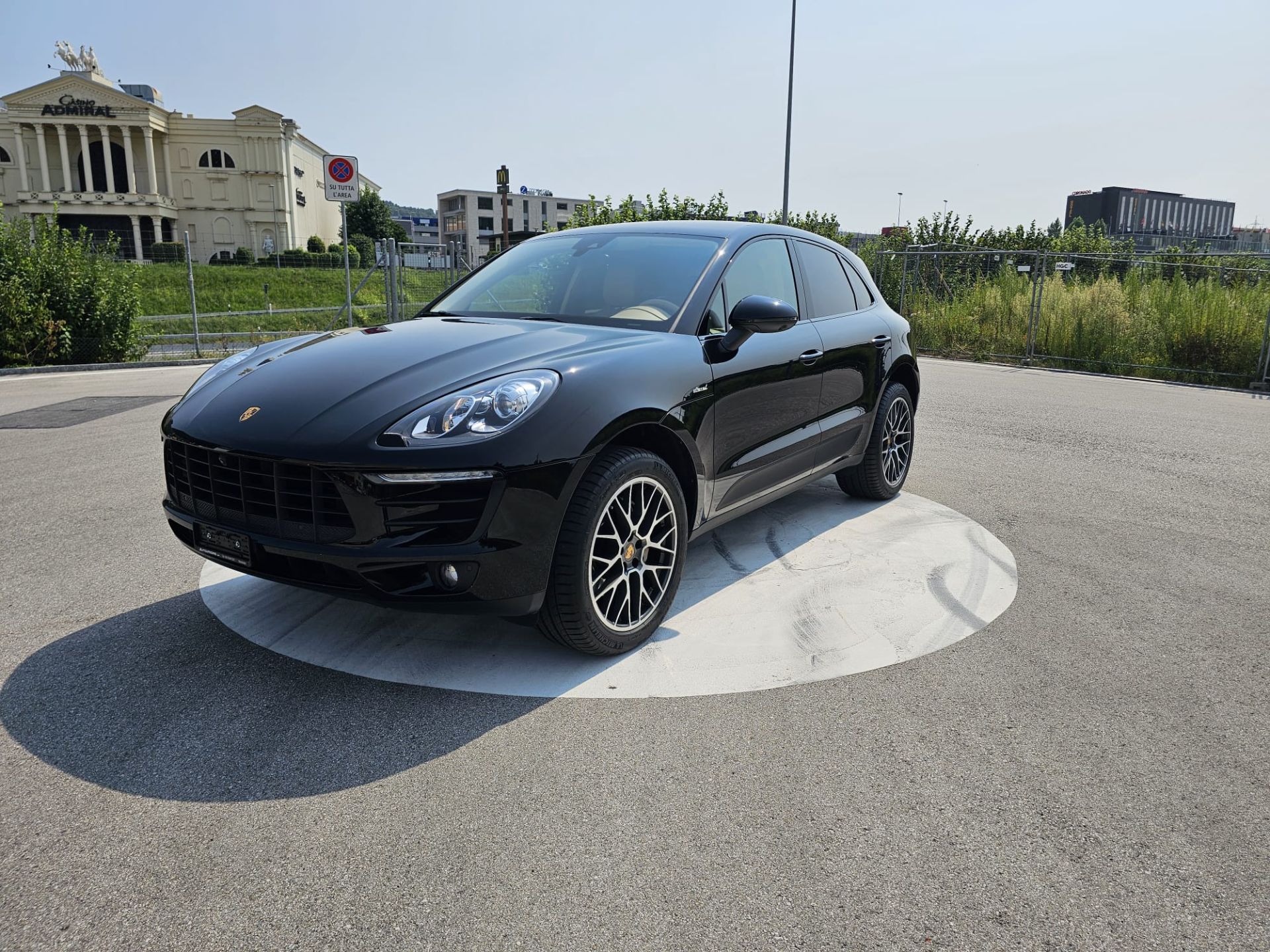 Porsche Macan  S