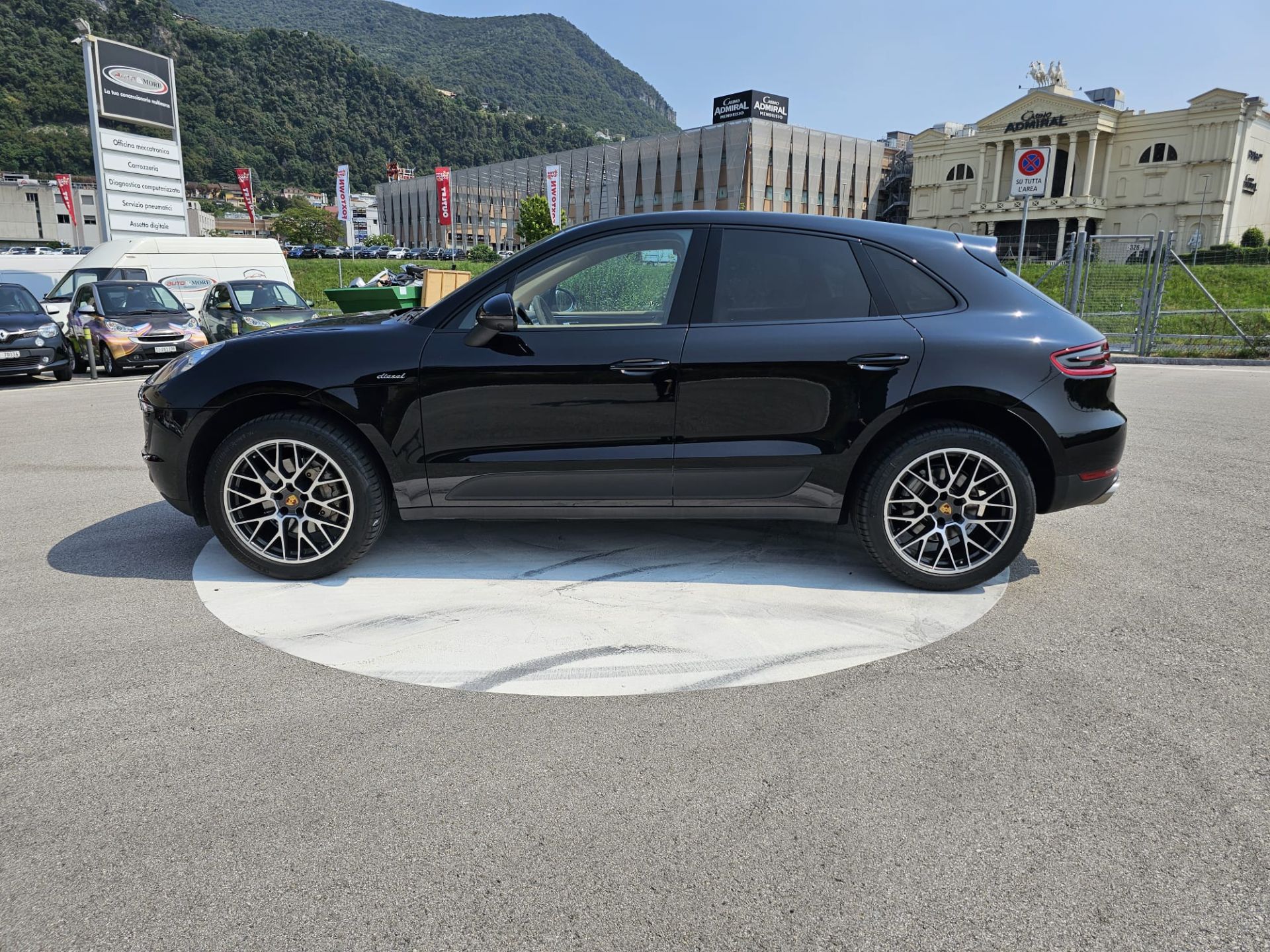 Porsche Macan  S