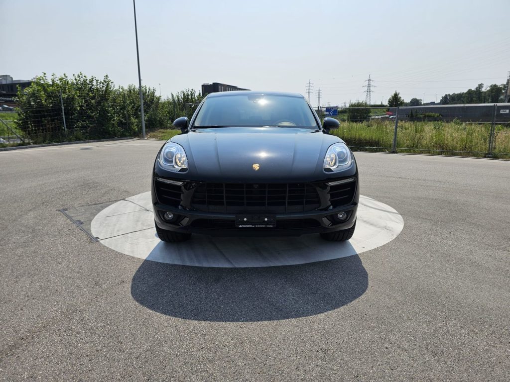 Porsche Macan  S