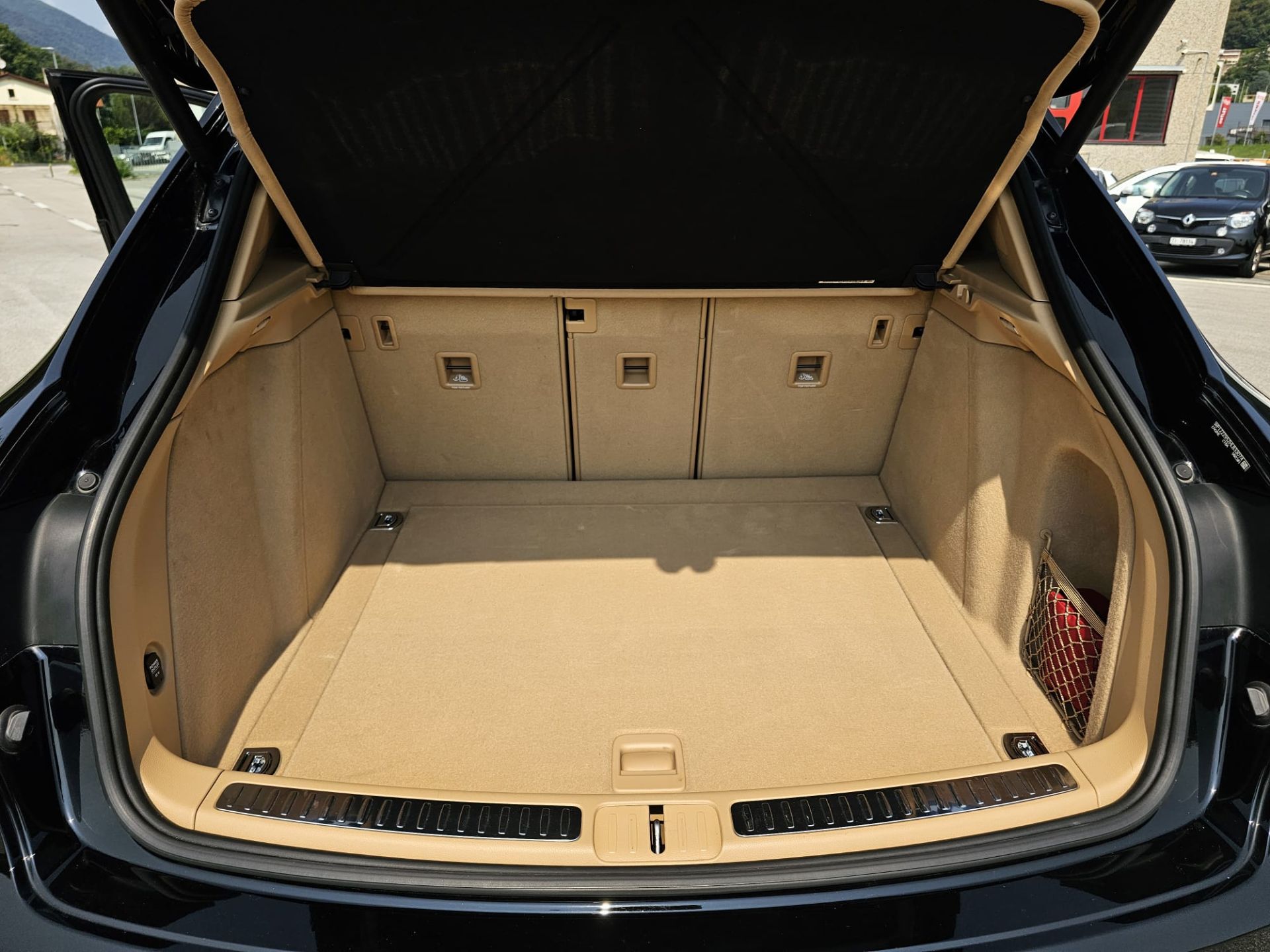 Porsche Macan  S