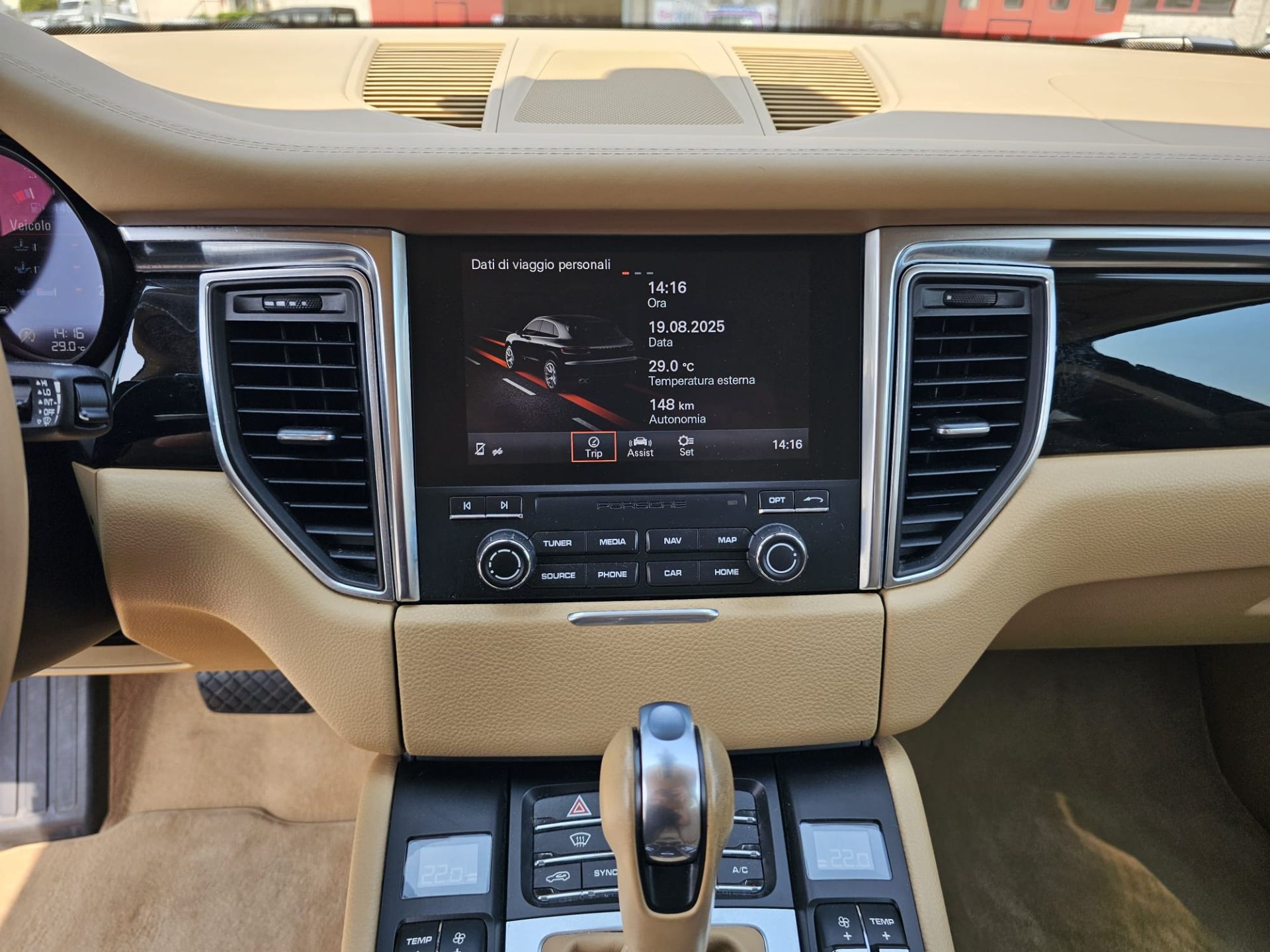 Porsche Macan  S