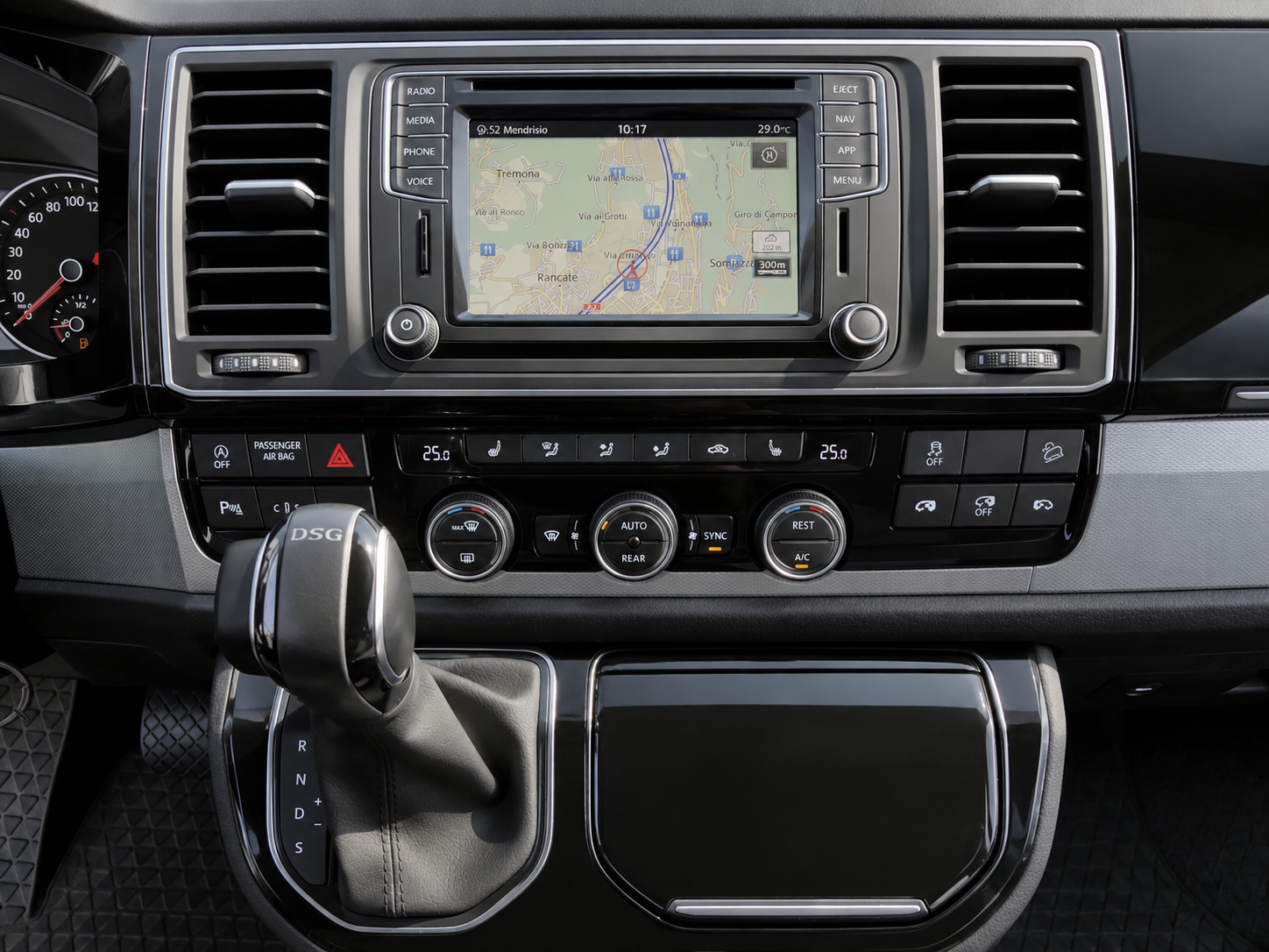 Volkswagen T6 Multivan  4M