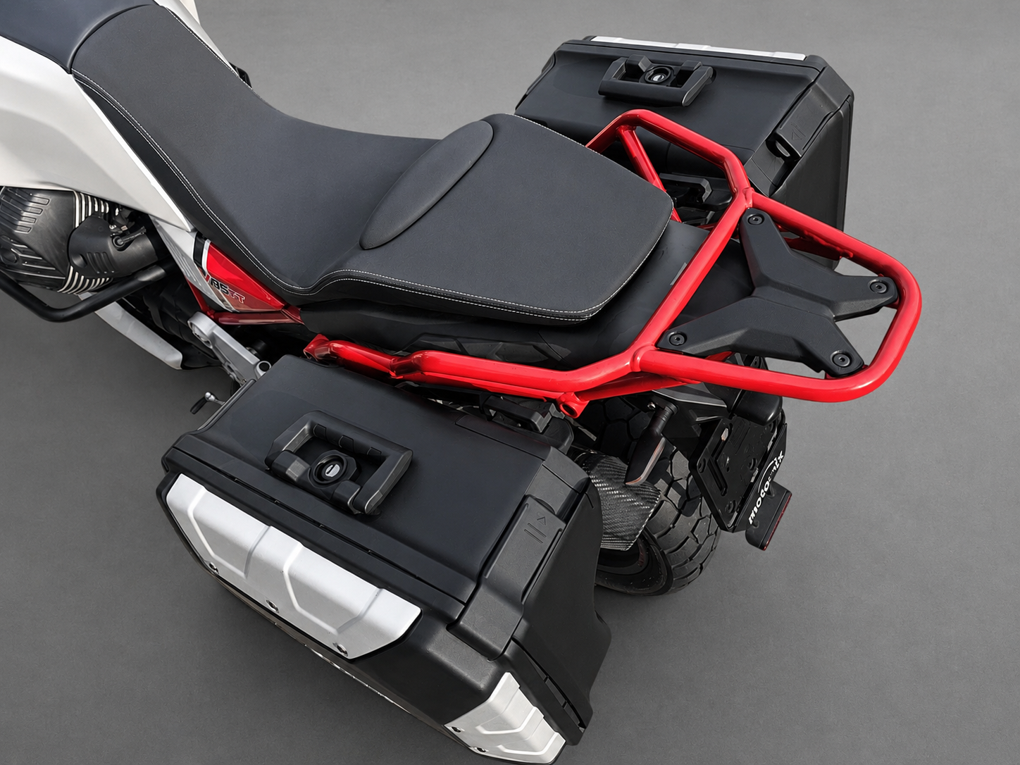 AC   Moto Guzzi V85 TT