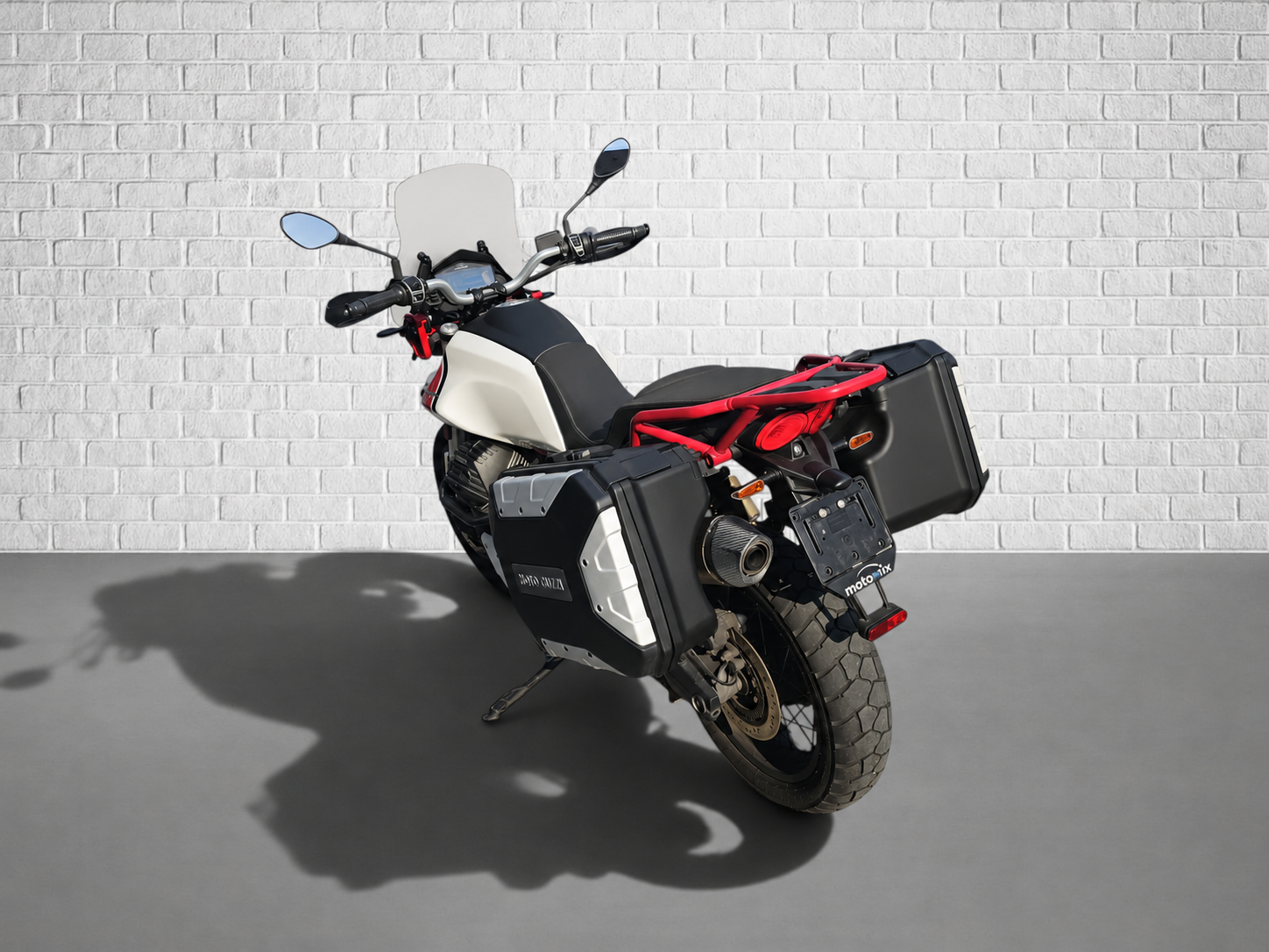 AC   Moto Guzzi V85 TT