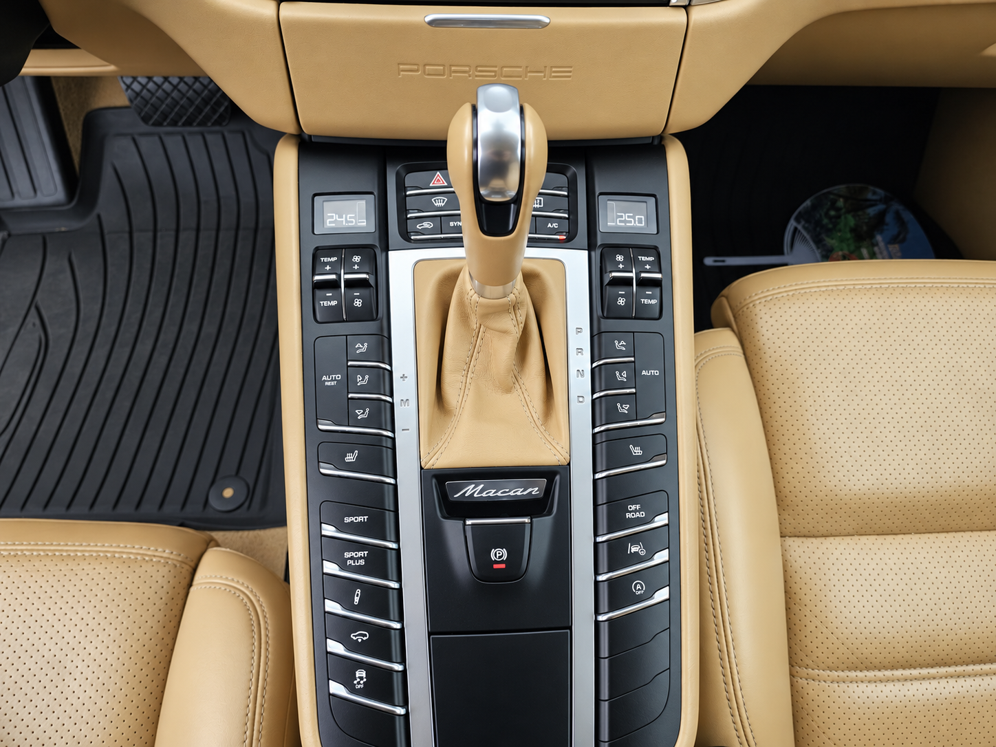 Porsche Macan  Turbo